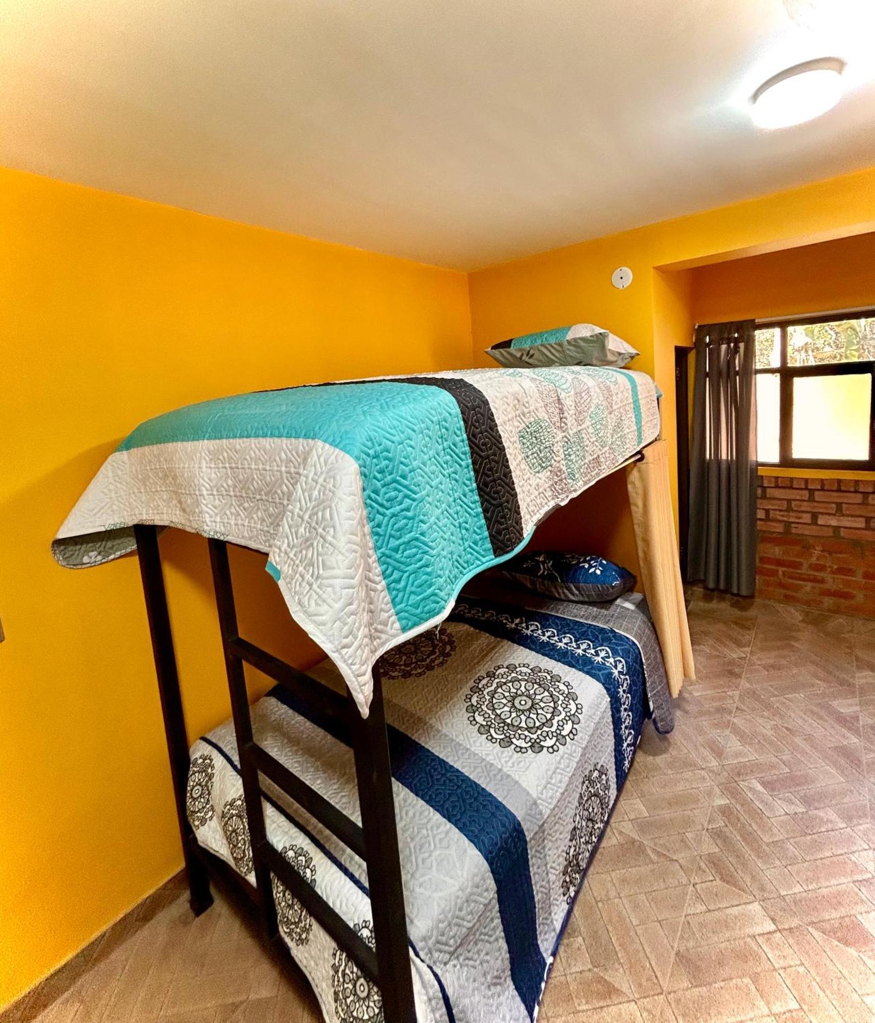 Villa Camila Hostel Coroico Pokoj fotografie