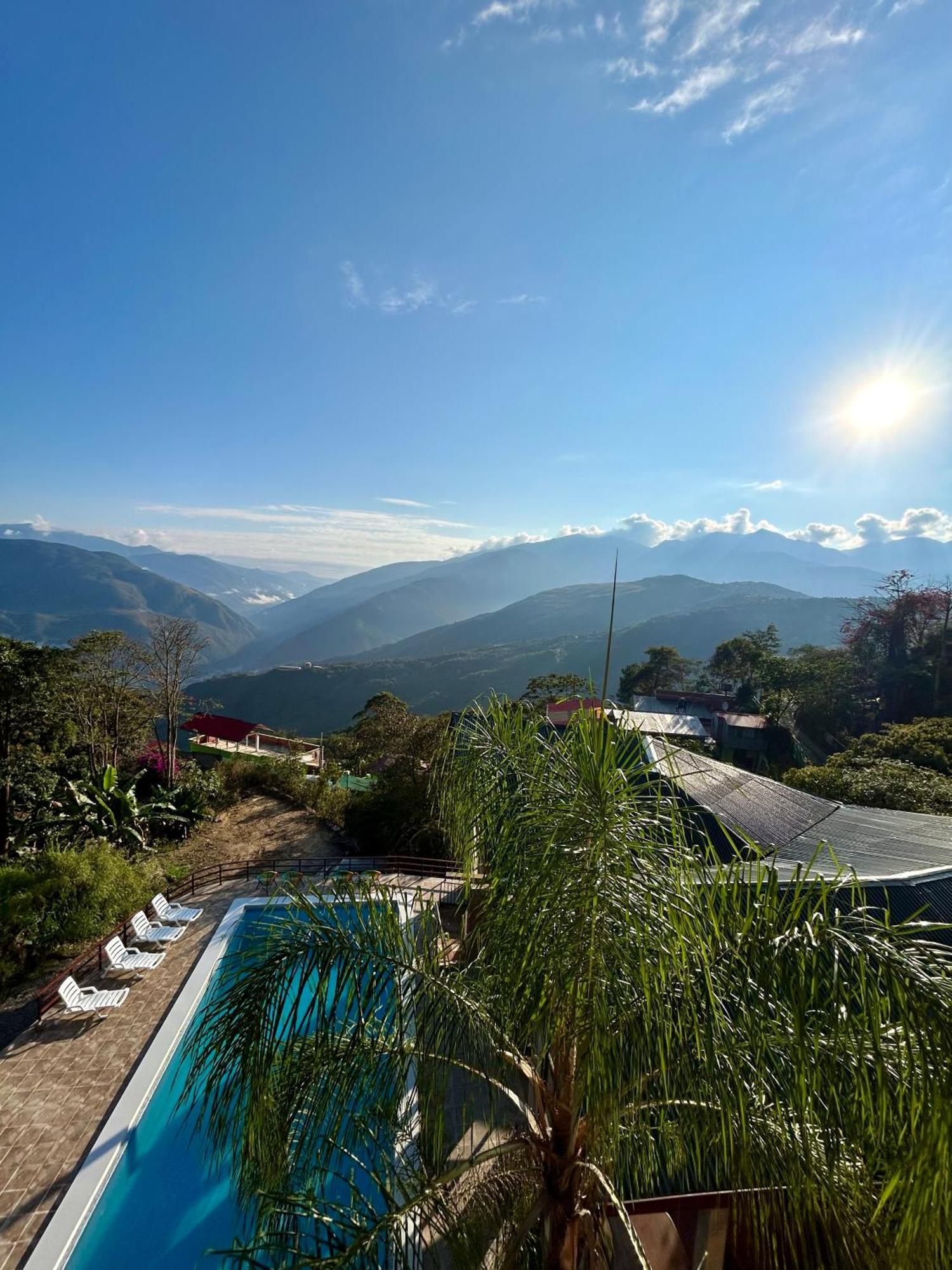 Villa Camila Hostel Coroico Exteriér fotografie