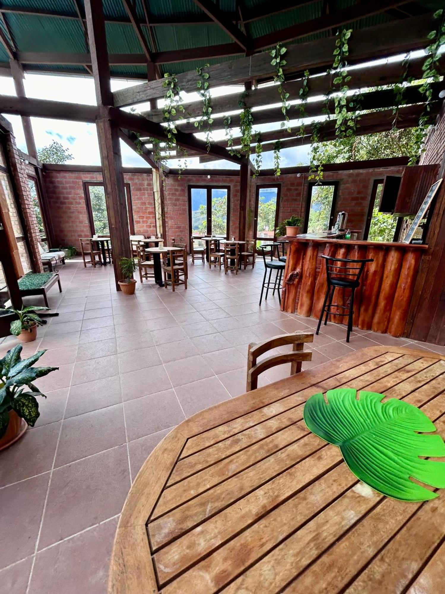 Villa Camila Hostel Coroico Exteriér fotografie